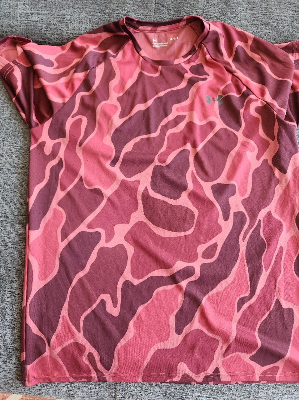 Under Armour Red and MAROON Camo Athletic Shirt